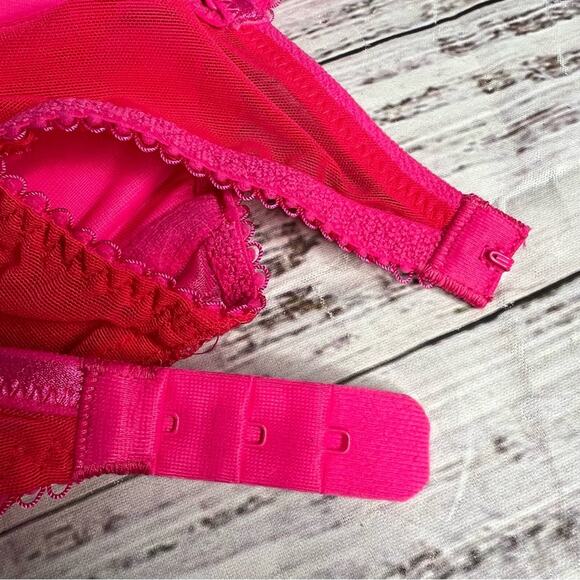 Gossard 34A Superboost Lace Padded Plunge Bra Rose Red Pink Underwire Mesh - Picture 5 of 14
